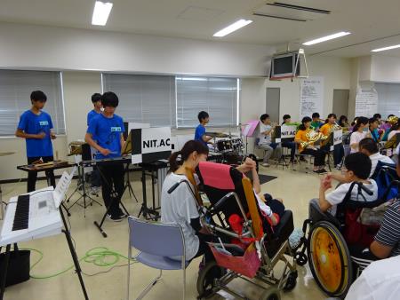 有明工業高等専門学校の吹奏楽部による演奏2 有明工業高等専門学校の吹奏楽部による演奏2