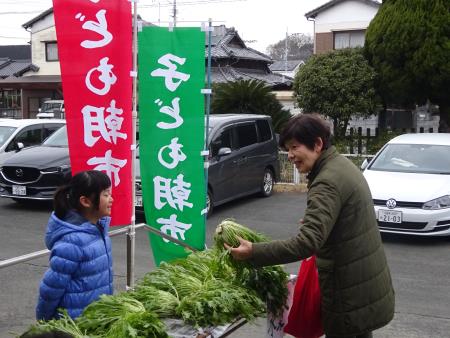 子ども朝市の様子4