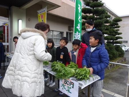 子ども朝市の様子6