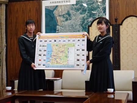 ポスターを英語で解説
