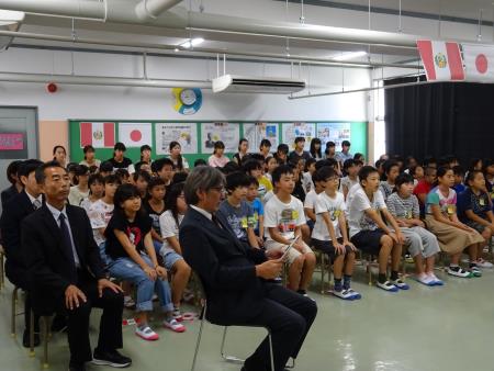 大牟田中央小の子どもたちの様子.