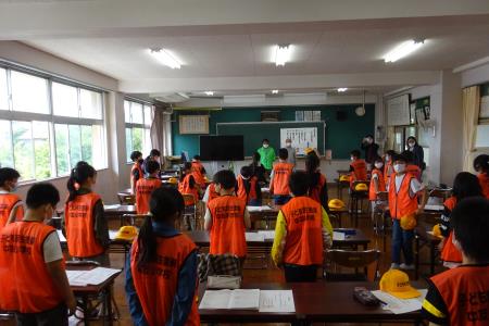 Downloads第12代 中友小民生委員.JPG
