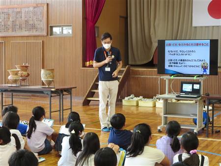 宮本さんから体験活動の説明