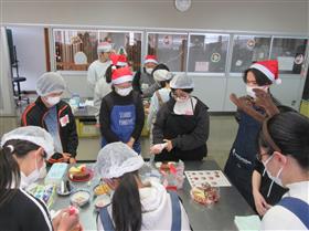 クリスマスケーキ作り