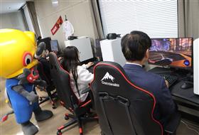 株式会社戦国よりゲーミングＰＣを寄贈2