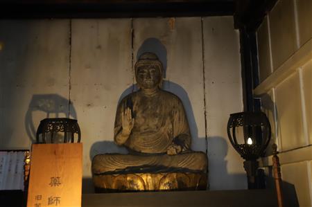 薬師如来坐像