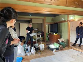 まずは工具の使い方。みなさん興味津々♪