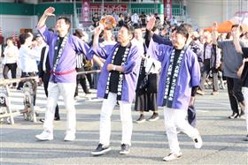 総踊り