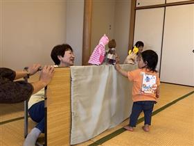 広場の様子(2)