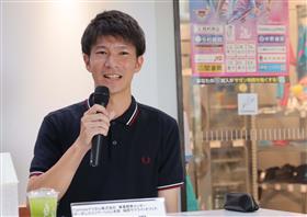 060826_県知事いきいきトーク 小宮千里さん.jpg