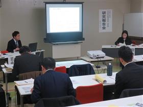 １年次　木下研究員に対する大坪教頭の指導助言