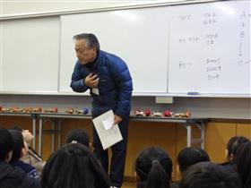 自己紹介される様子