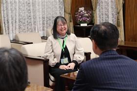 070319_人権擁護委員表敬_就任・田中雅美氏.JPG