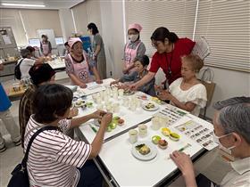 試食の様子