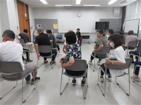 椅子ストレッチ