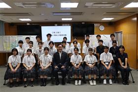 0806_中学生との意見交換(1).JPG