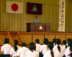 青少年を暴力団から守るために講演会等を実施