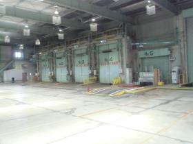 RDFセンタープラットホーム（ごみ収集車のごみを排出する場所）の写真