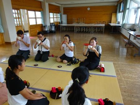 6年生による「お点前」2 6年生による「お点前」2