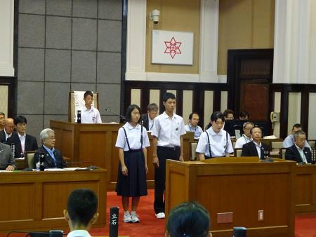 質問する白光中の生徒 質問する白光中の生徒